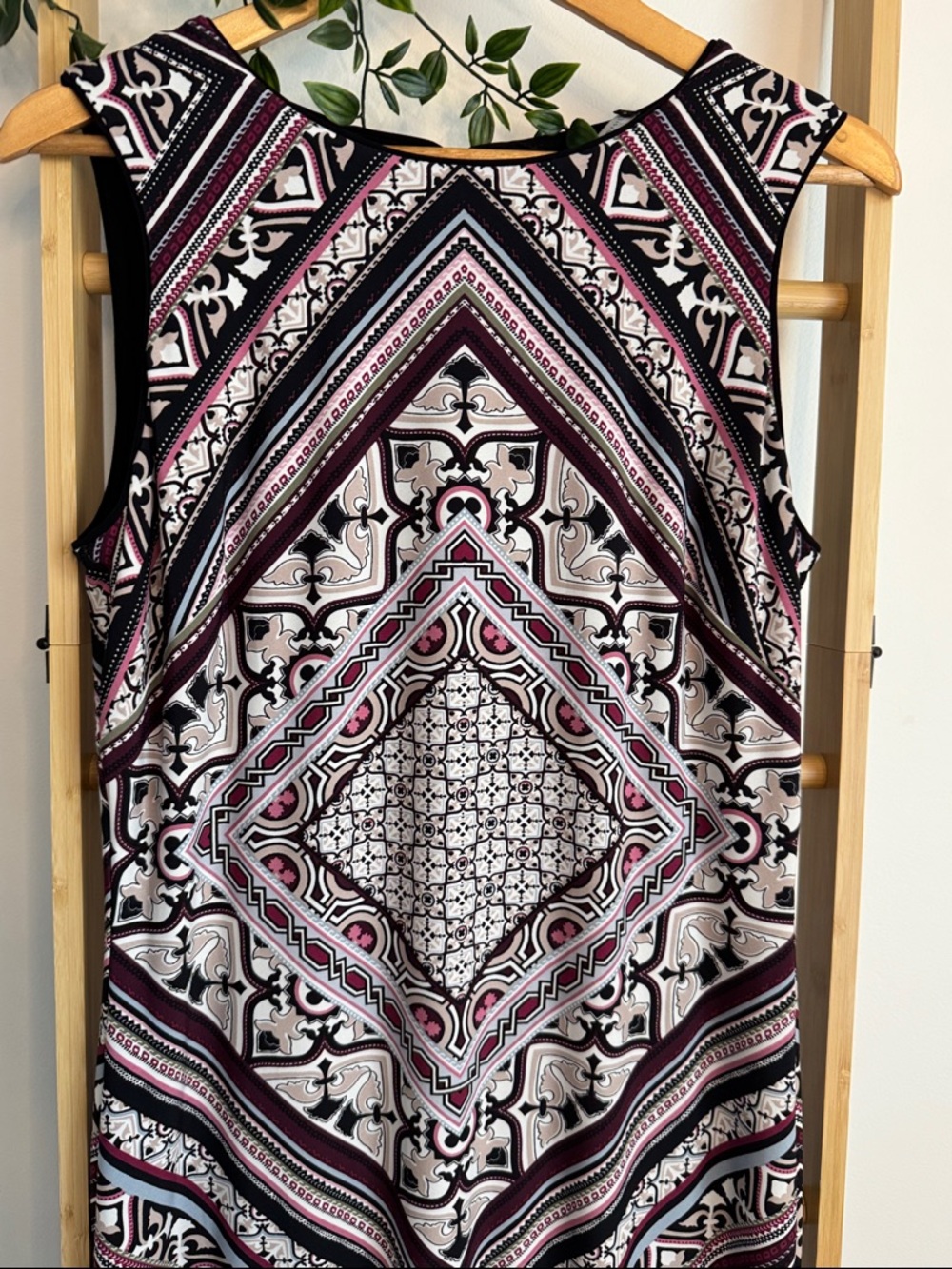 WHBM Black Geometric, Patten Reversible Stretch Knit Sheath Dress Size M - Picture 3 of 12